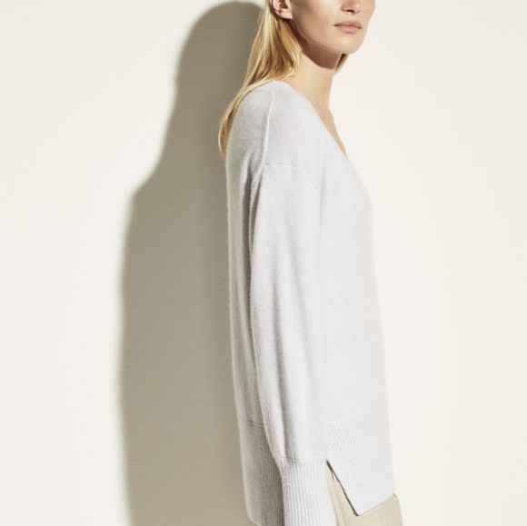 Vince Oversized Cashmere Sweater - Picture 2 of 10